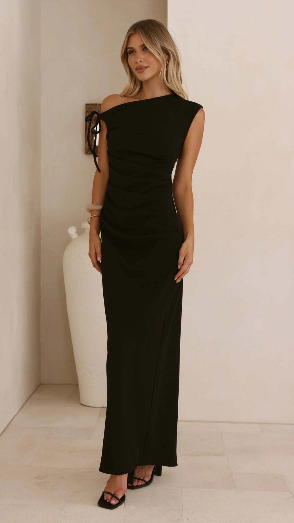 Lealah Maxi Dress - Black